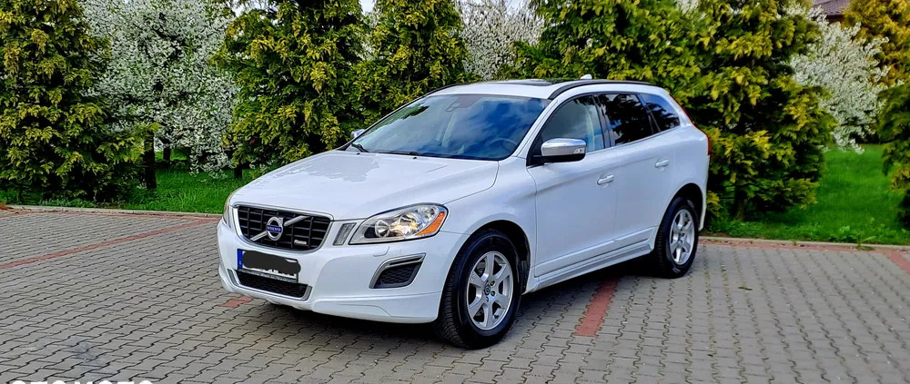 volvo krosno Volvo XC 60 cena 52900 przebieg: 207000, rok produkcji 2010 z Krosno